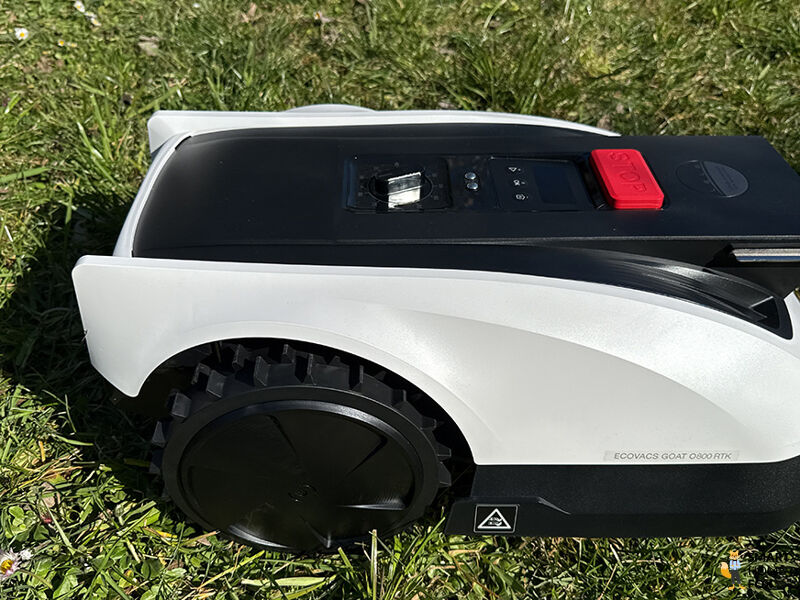 ECOVACS GOAT 0800 maeht an den Kanten